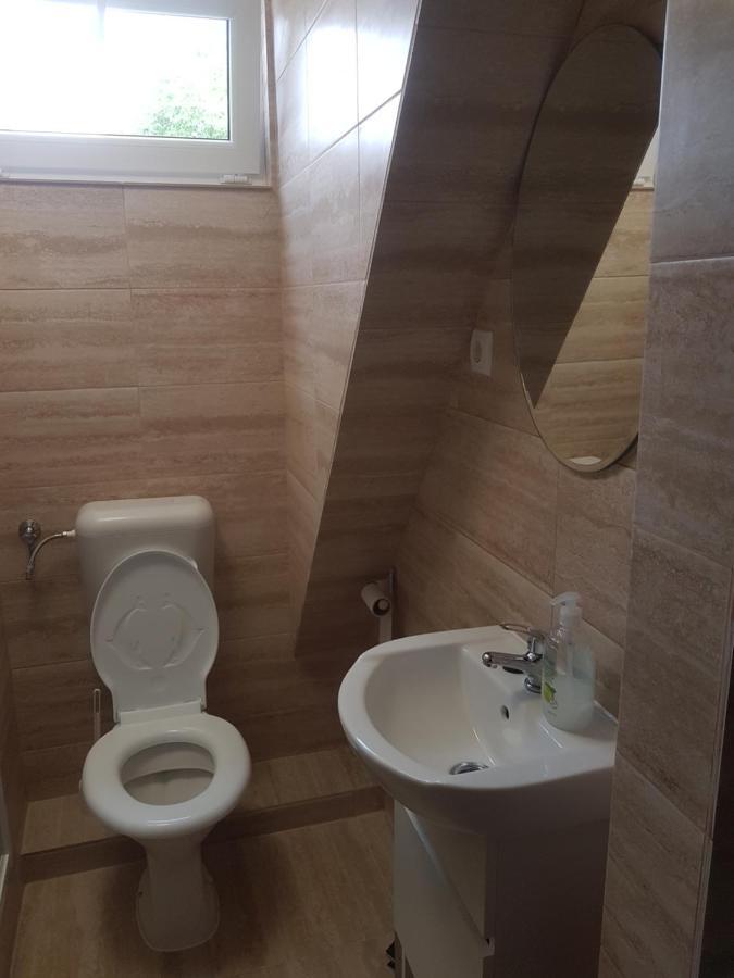 Lara Guest House Sfantu Gheorghe  Exterior photo