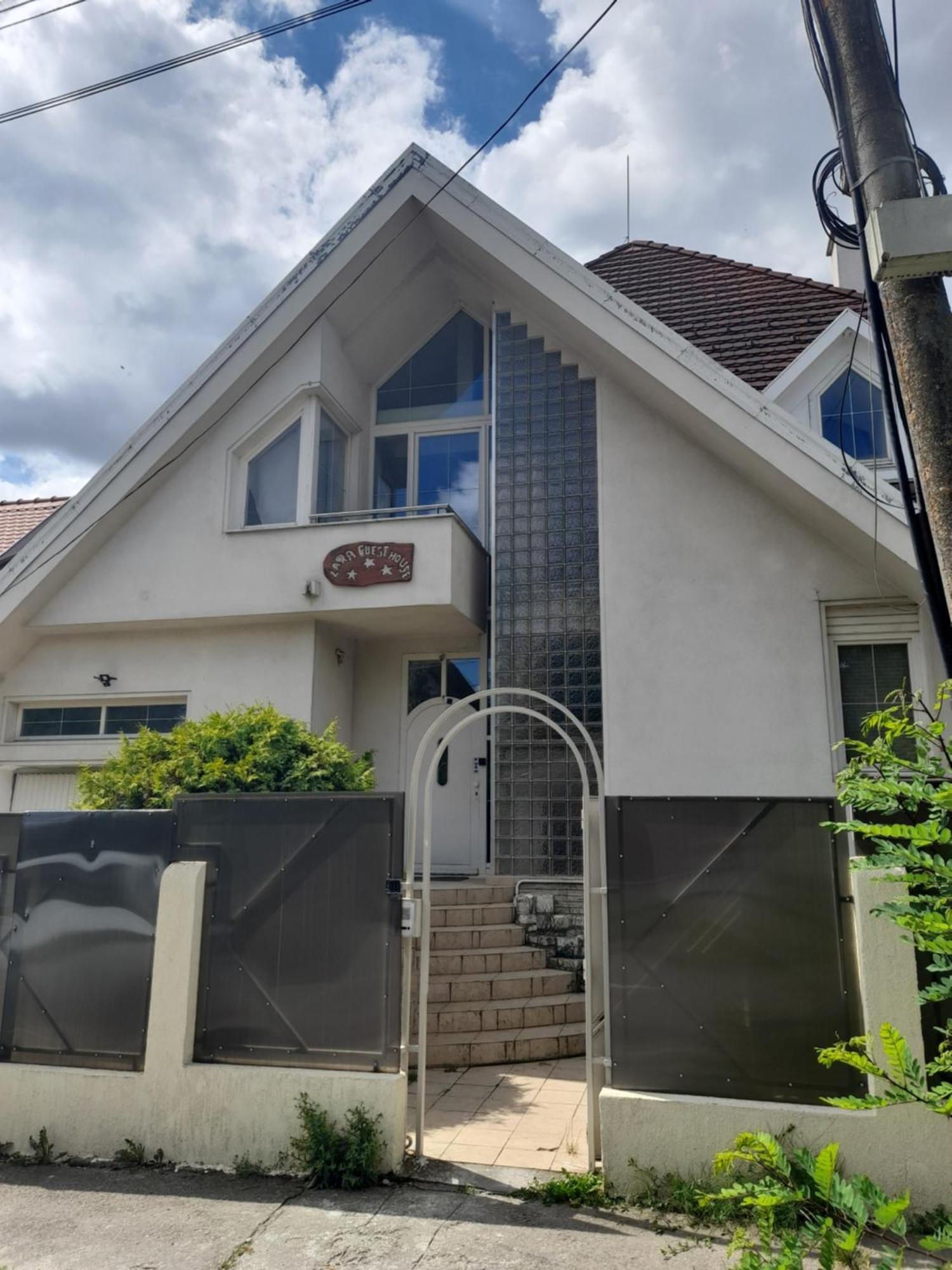 Lara Guest House Sfantu Gheorghe  Exterior photo